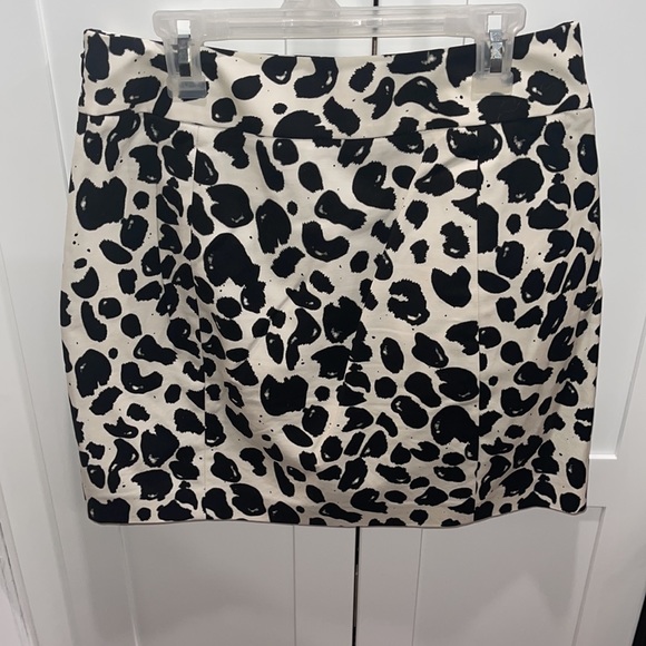 Michael Michael Kors Animal Print Mini Skirt - Picture 4 of 5